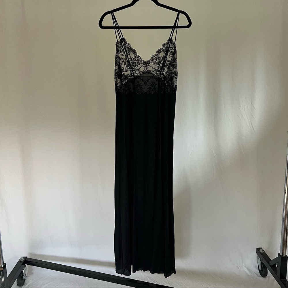 Formfit Vintage 60s/70s Black Lace Maxi Nightgown